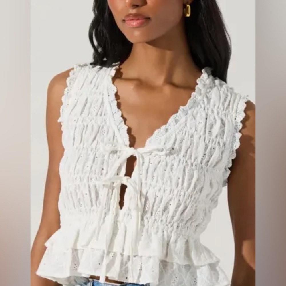 ASTR Ivory Lace Tank